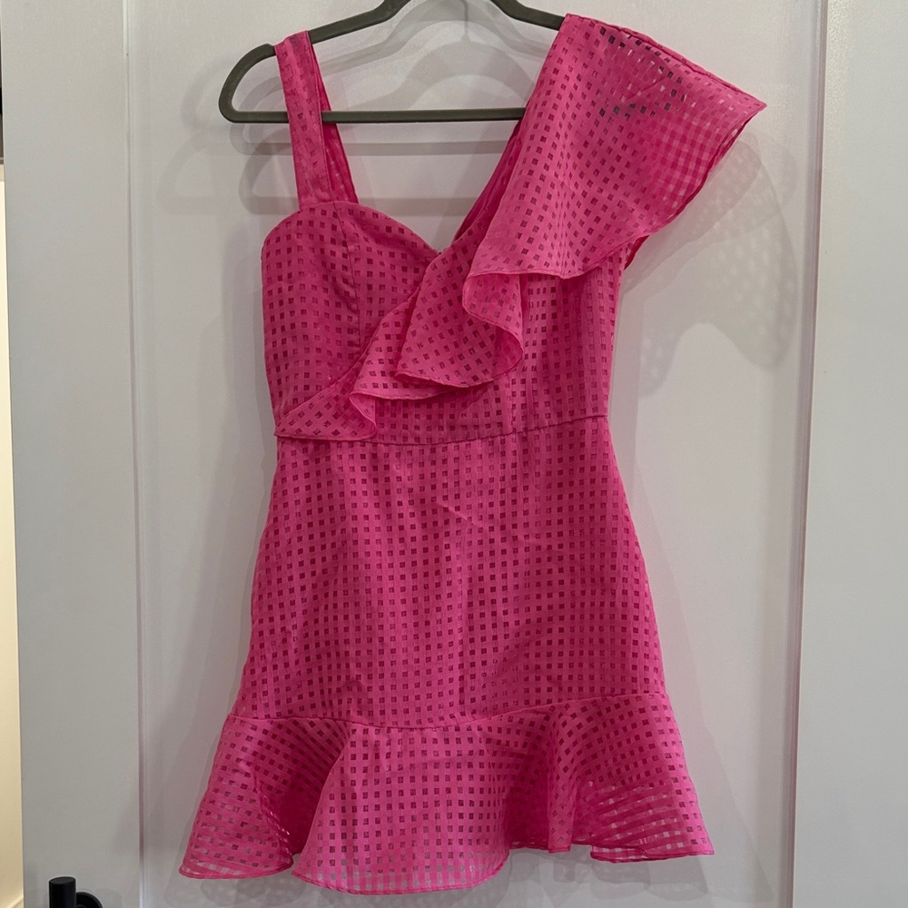 Elegant Pink One-Shoulder Dress